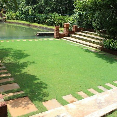 Cherilyn Monta Resort - Ratnagiri Vatul Kültér fotó