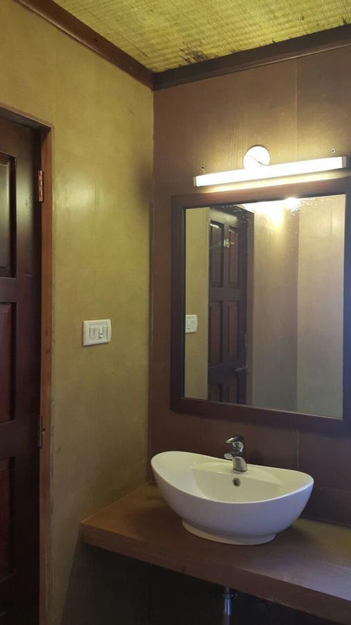 Cherilyn Monta Resort - Ratnagiri Vatul Kültér fotó