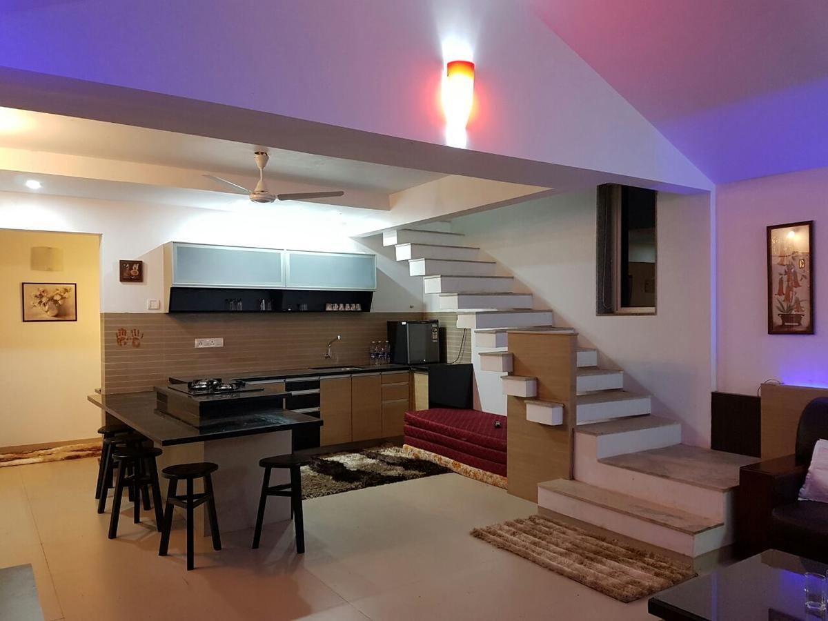 Cherilyn Monta Resort - Ratnagiri Vatul Kültér fotó