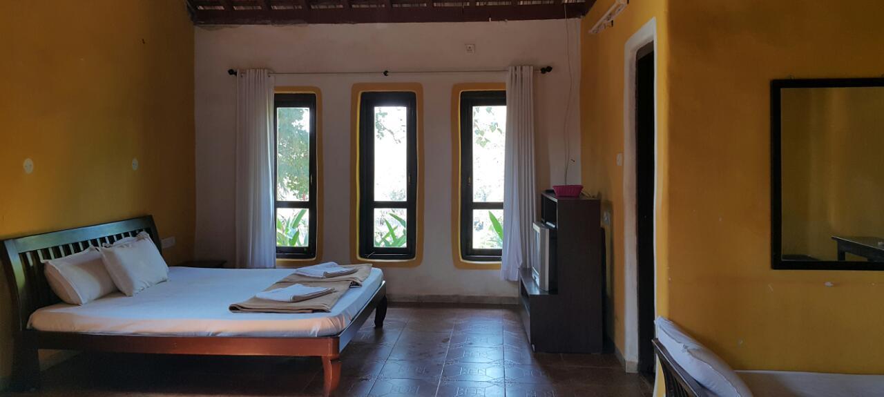 Cherilyn Monta Resort - Ratnagiri Vatul Kültér fotó