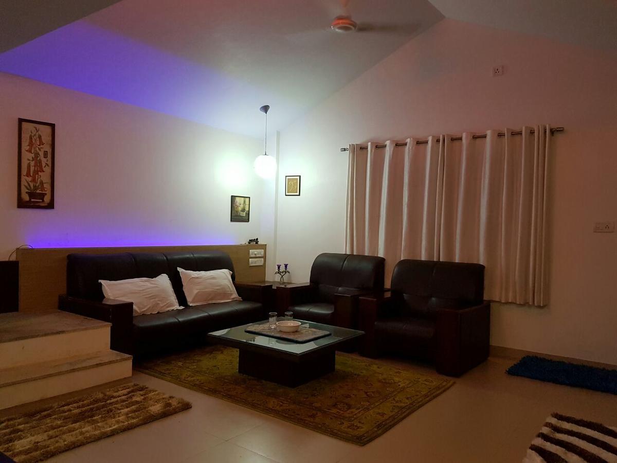 Cherilyn Monta Resort - Ratnagiri Vatul Kültér fotó