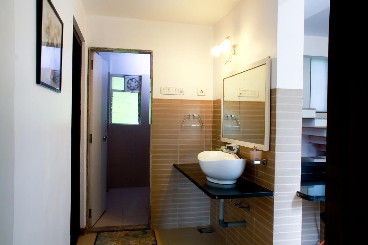 Cherilyn Monta Resort - Ratnagiri Vatul Kültér fotó