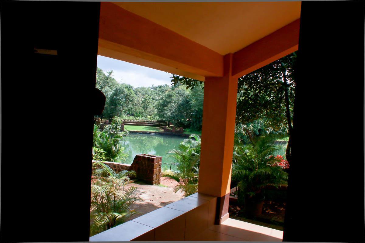 Cherilyn Monta Resort - Ratnagiri Vatul Kültér fotó