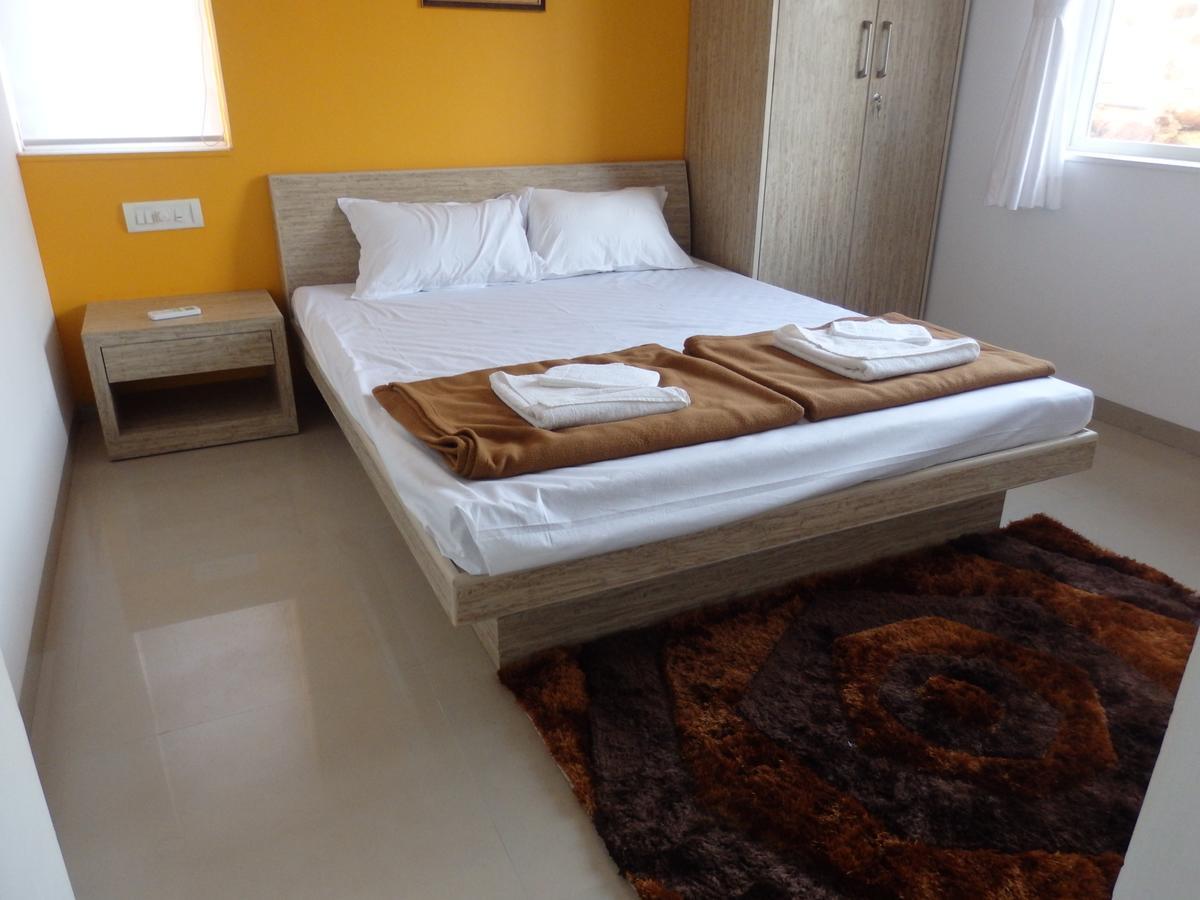 Cherilyn Monta Resort - Ratnagiri Vatul Kültér fotó