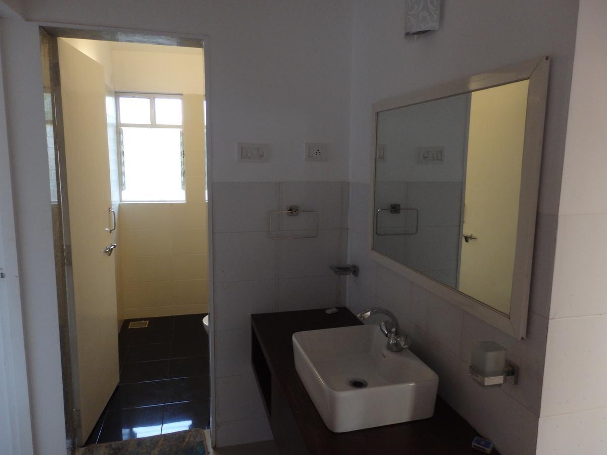 Cherilyn Monta Resort - Ratnagiri Vatul Kültér fotó