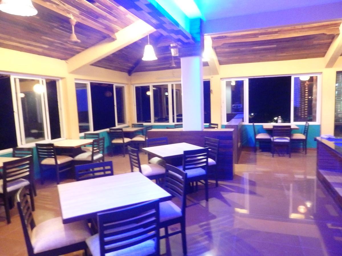 Cherilyn Monta Resort - Ratnagiri Vatul Kültér fotó